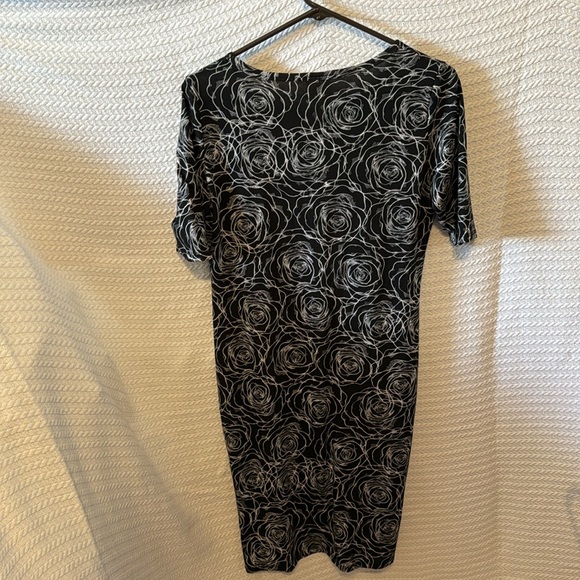 LulaRoe size medium women’s soft pullover dress excellent condition - Picture 4 of 4